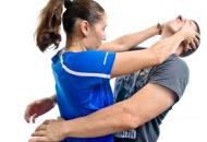 Hướng Dẫn Cách Tự Vệ Khi Bị Đánh Hội Đồng
