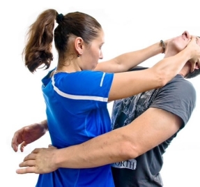 Hướng Dẫn Cách Tự Vệ Khi Bị Đánh Hội Đồng